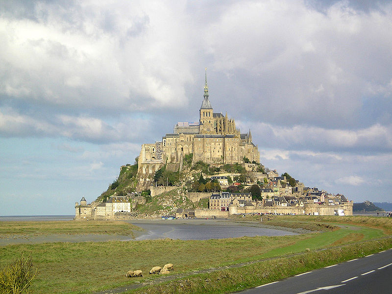 800px-Mont_Saint-Michel_France.jpg